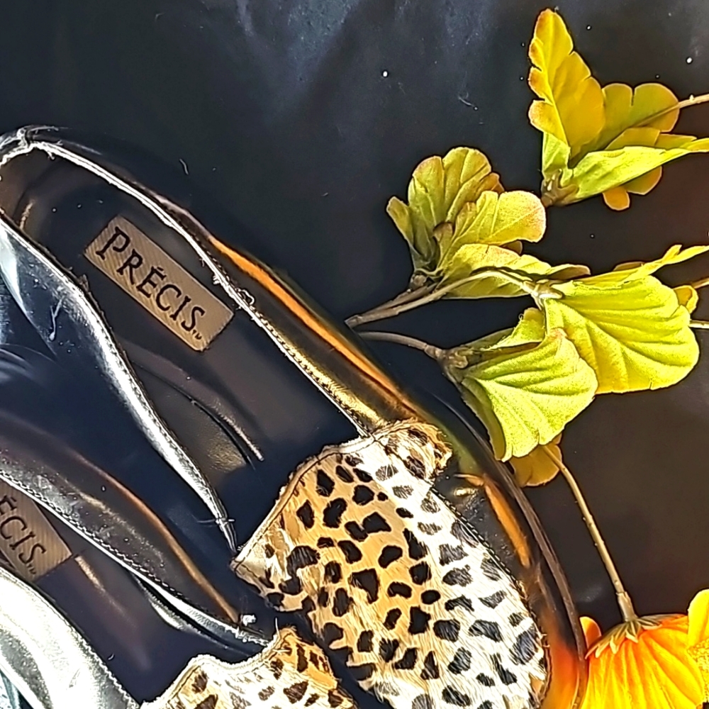 Ladies low flats